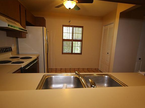 4th image of 5265 E Bay Dr APT 322
