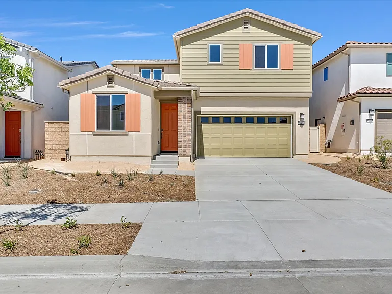 34427 Sakura Ln — Photo 1
