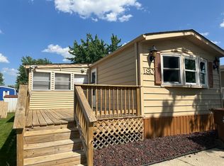 180 N Windmere Cir, Matteson, IL 60443