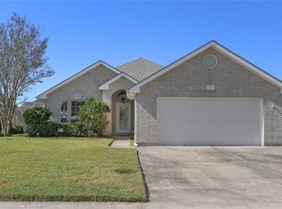 76 Ridgewood Dr, La Place, LA 70068