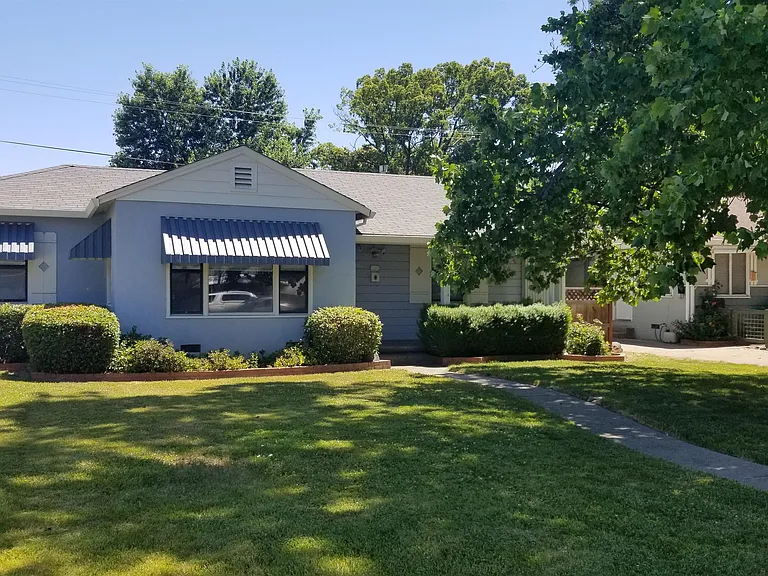 1316 Arbutus Ave — Photo 4
