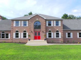 1009 Staghorn Ln, Stroudsburg, PA 18360