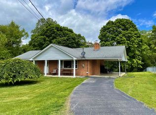 2298 Green Hill Ln, Elliston, VA 24087