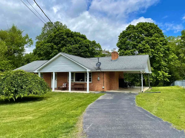 2298 Green Hill Ln, Elliston, VA 24087