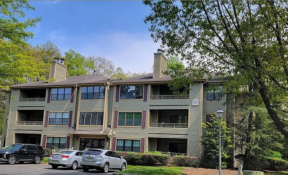 2 bed, 1198 sqft, $2,650 — Photo 3