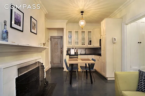 Rented by Compass | media 9