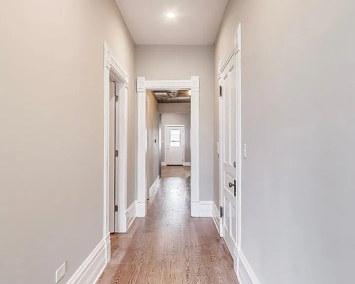 1429 W Grand Ave — Photo 13