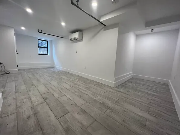 176 Bayard Street image 4 of 10