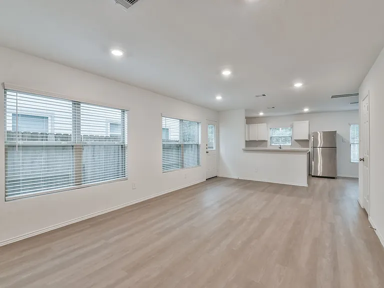 3707 Solanum Dr — Photo 8