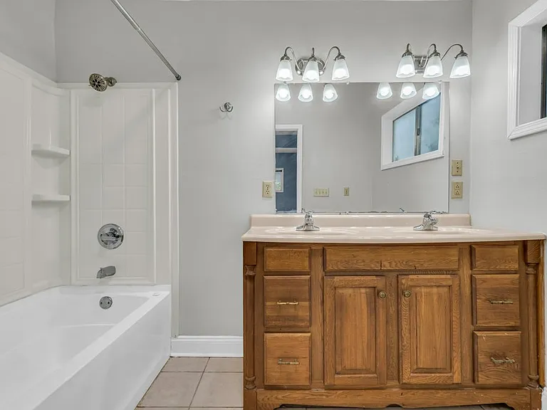 1613 Johanna Fairway — Photo 9