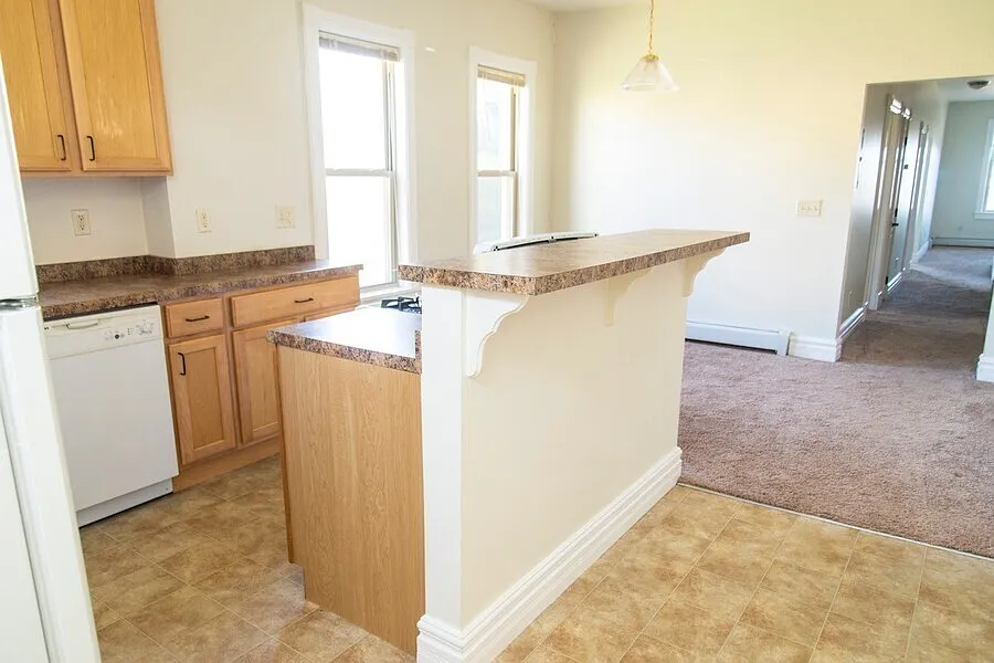 2 bed, $1,025 — Photo 3