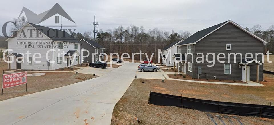 1st image of 138 Dover Rd