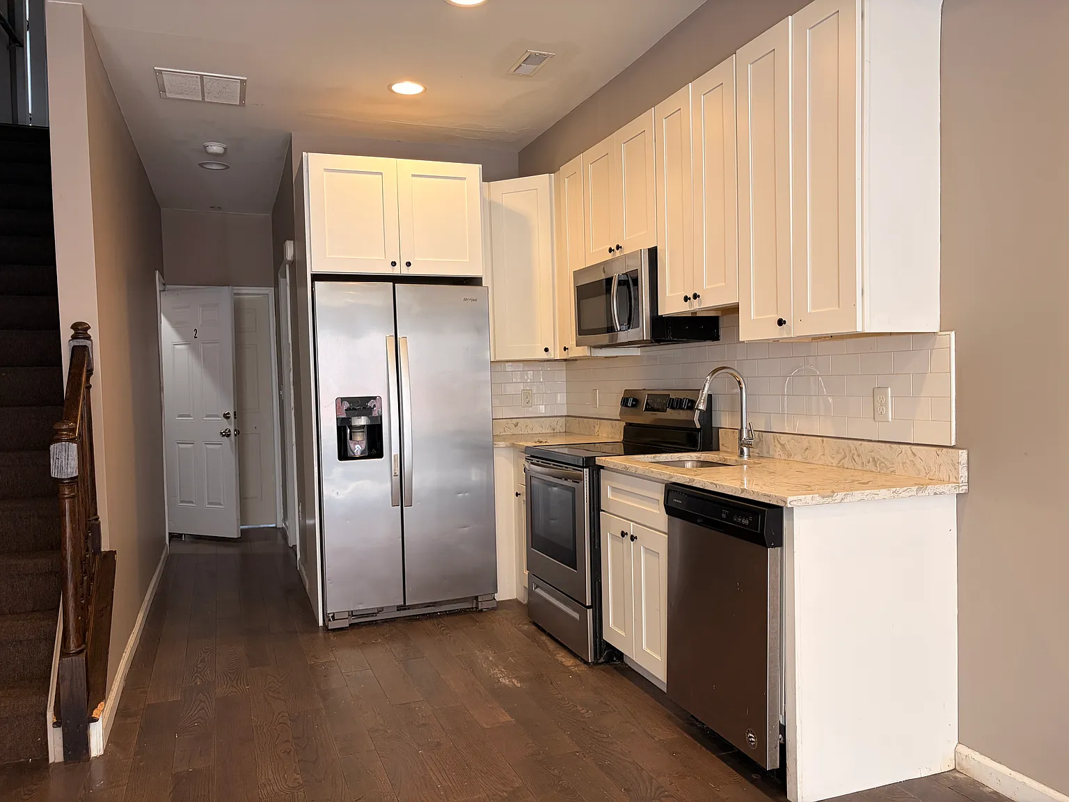 5 bed, 1700 sqft, $2,750 — Photo 3