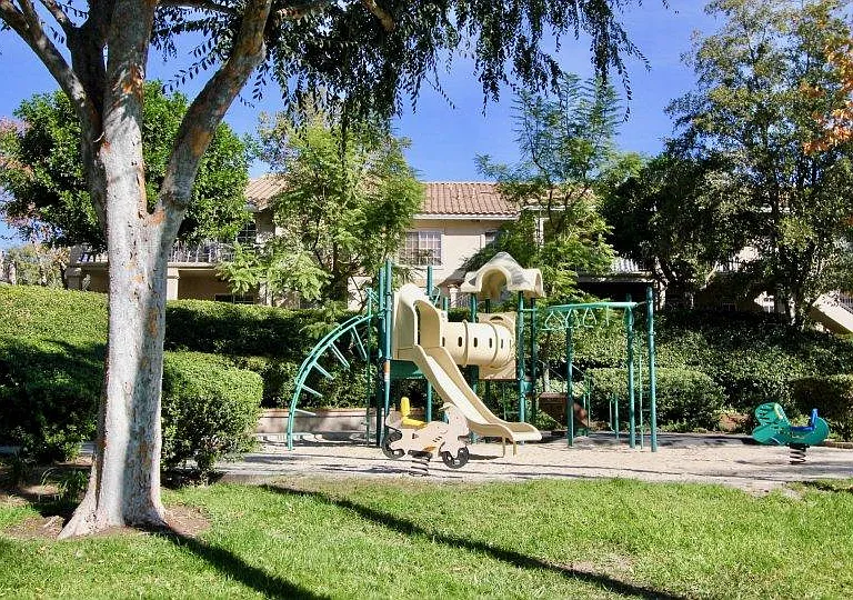 74 Castano — Photo 20
