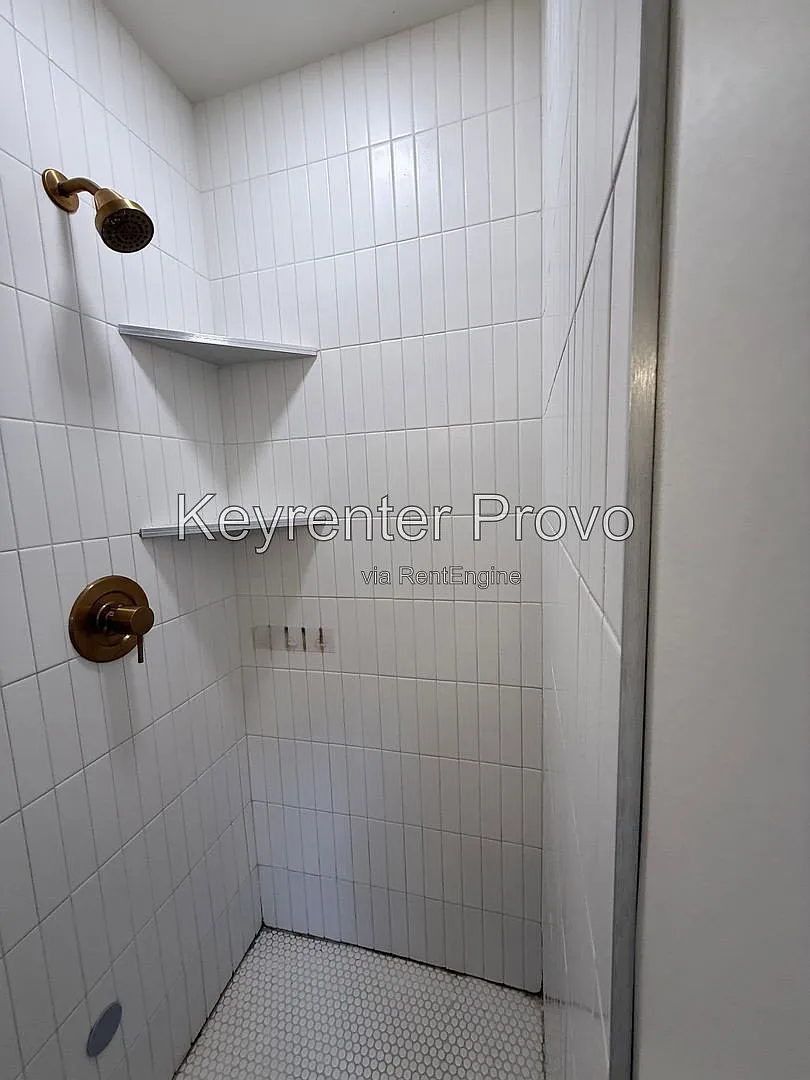2 bed, 1.0 bath, 850 sqft, $1,400 — Photo 3