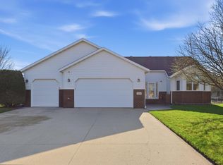 2622 Wheatland Dr S, Fargo, ND 58103