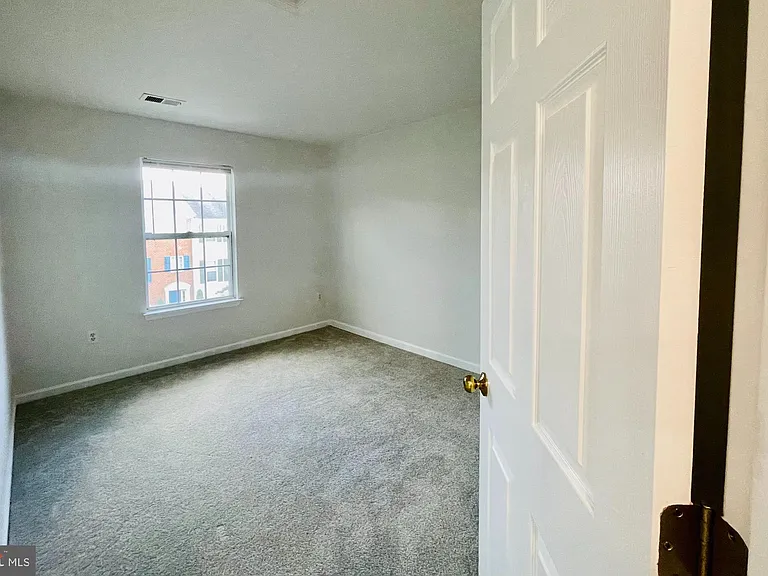 21065 Tyler Too Ter — Photo 10