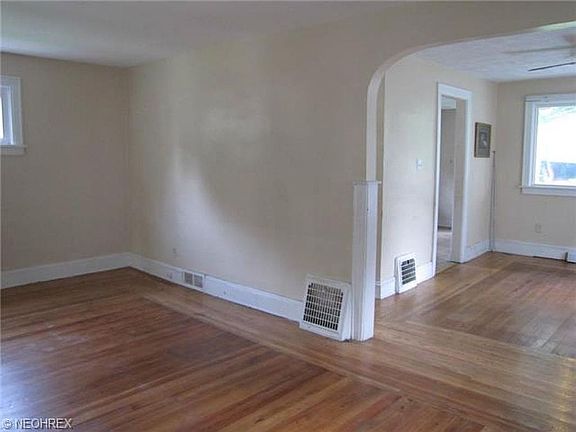 5th image of 1353 Wilbur Ave