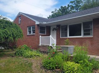 17 Seyler Ter, Saugerties, NY 12477