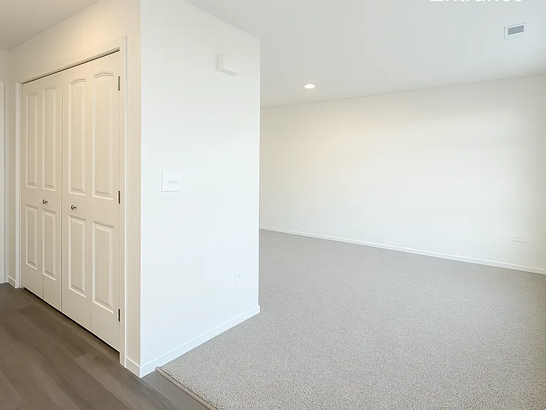 336 Summit Cir — Photo 8
