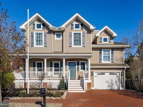 11 W Muriel Ave, Brant Beach, NJ 08008
