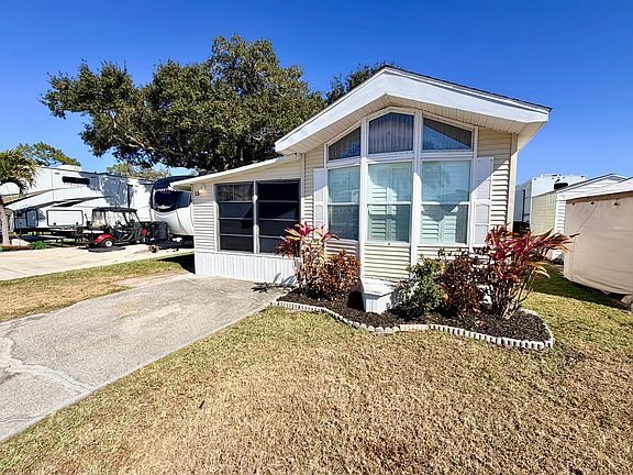 2nd image of 7125 Fruitville Rd #13