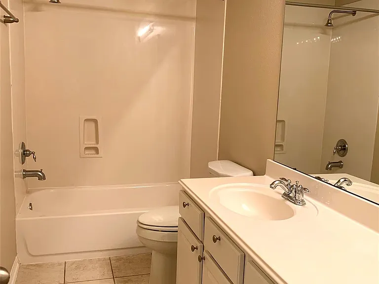 2822 Chalet Knolls Ln — Photo 32
