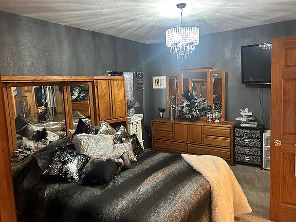 3rd image of 321 S East St