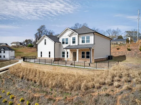 1226 Bloomsbury Ln, Gainesville, GA 30501