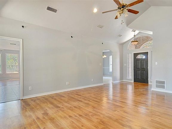 3rd image of 309 Private Road 2397