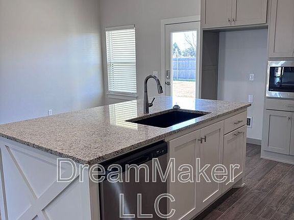 4th image of 900 Apple Blossom Way