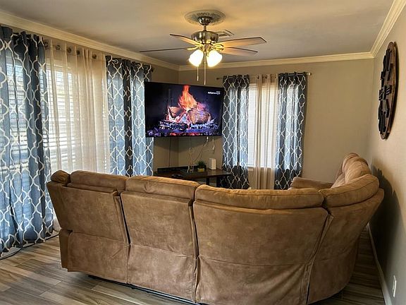 3rd image of 8132 Wier Dr