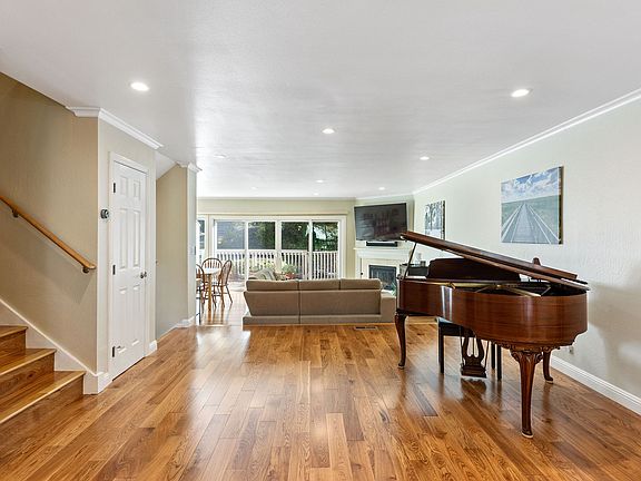 4th image of 431 Woodminster Dr #1