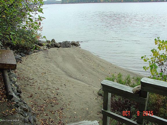 5th image of 588 E Shore Dr