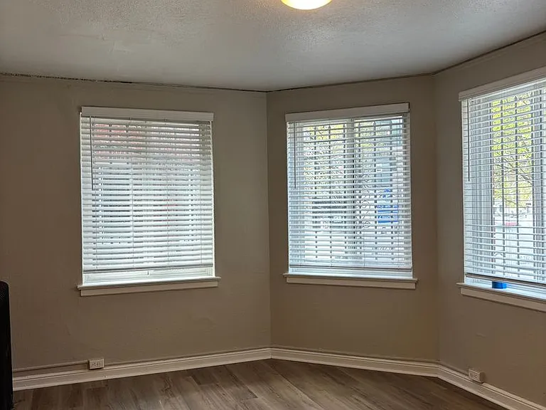 Charlesgate Apartments - Vintage Studios — Photo 21