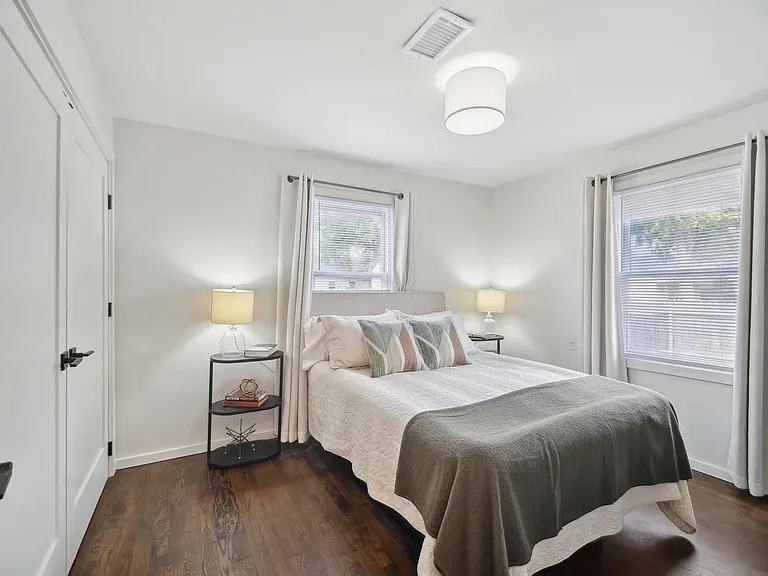 1417 E 38th Pl #A — Photo 14
