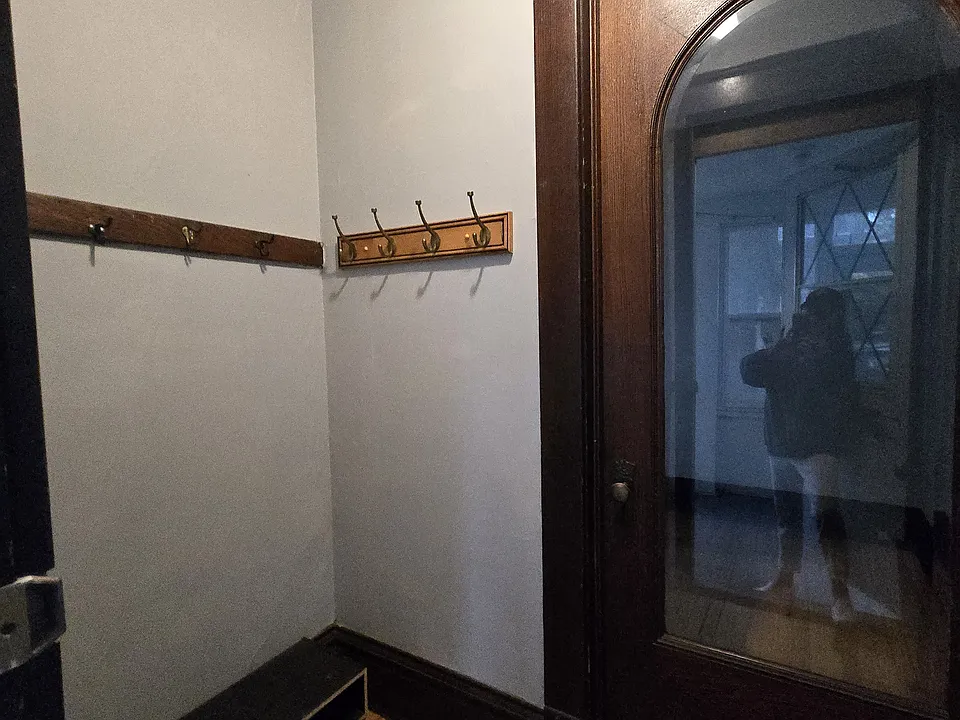 Entryway with storage