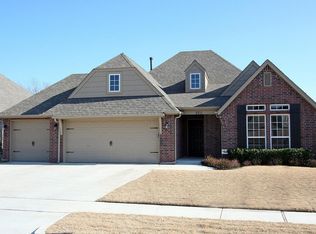 2711 N 17th St, Broken Arrow, OK 74012