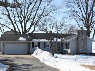 9105 New Liberty Rd, Maysville, IA 52773