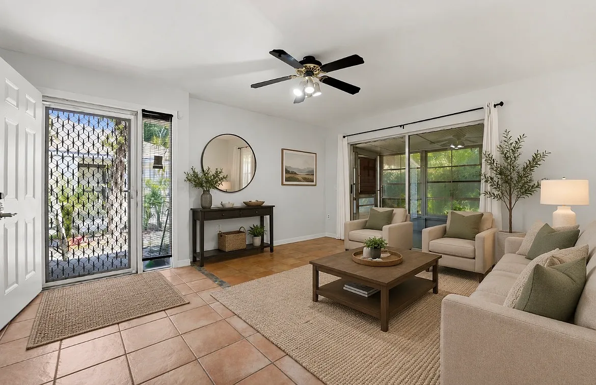 2 bed, 930 sqft, $1,800 — Photo 4