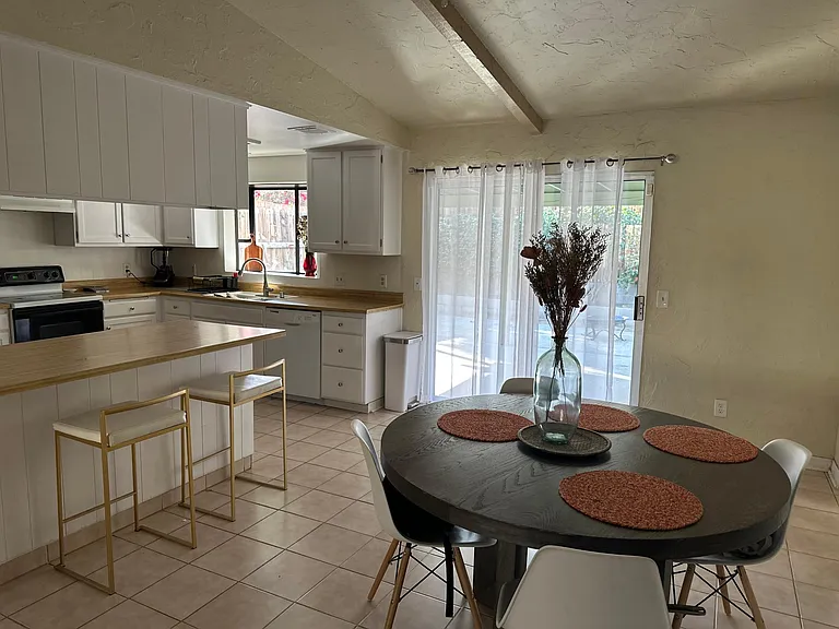 53355 Avenida Mendoza — Photo 3