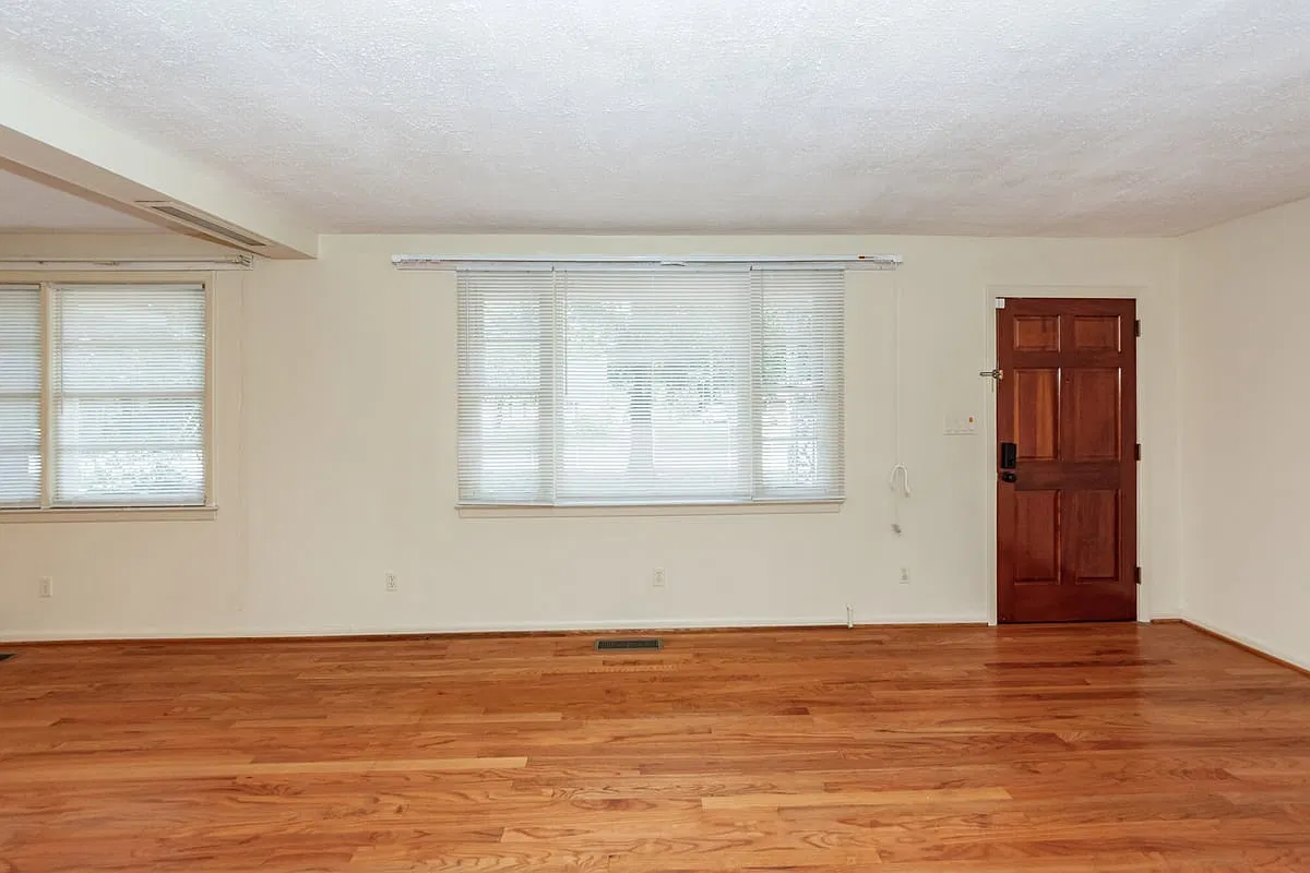 453 Wade Hampton Drive — Photo 3