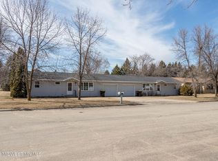 848 & 850 4th Ave SW, Perham, MN 56573