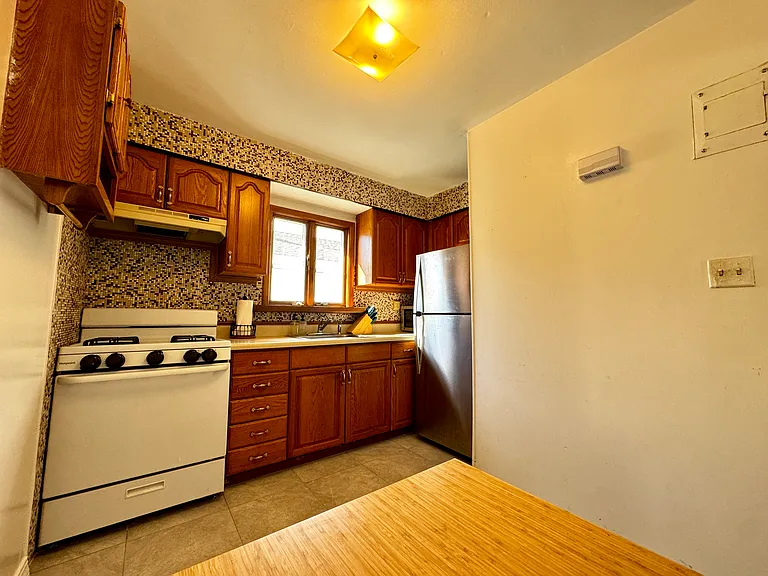 335 Jefferson Ave #2F — Photo 5