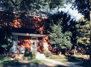 2604 Highland Ave, Evanston, IL 60201