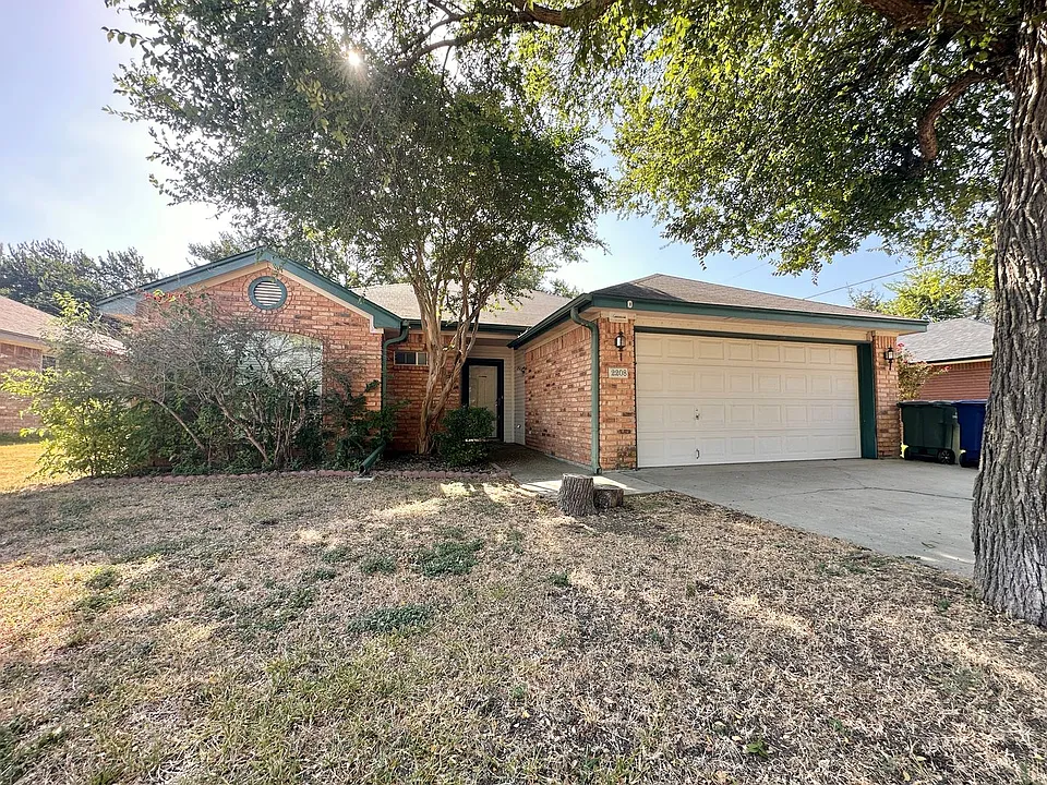 2208 Jay Dr