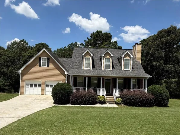 1290 Waterwood Dr, Loganville, GA 30052