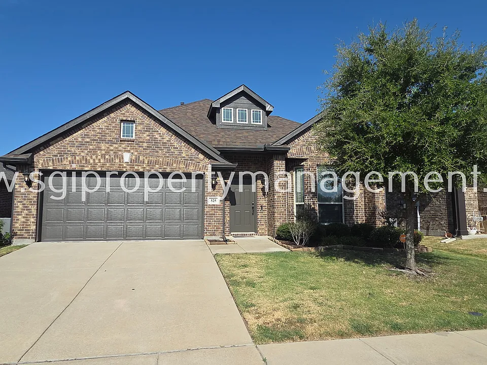 525 Bamborough Dr