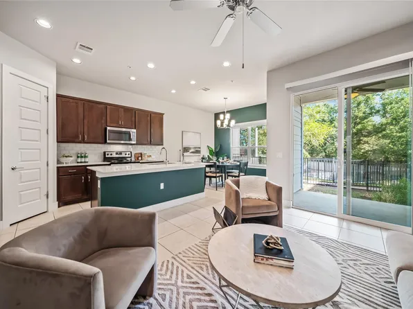3108 E 51st St Unit 203, Austin, TX 78723