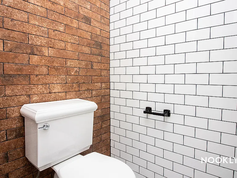 73 Jefferson St #1R — Photo 7